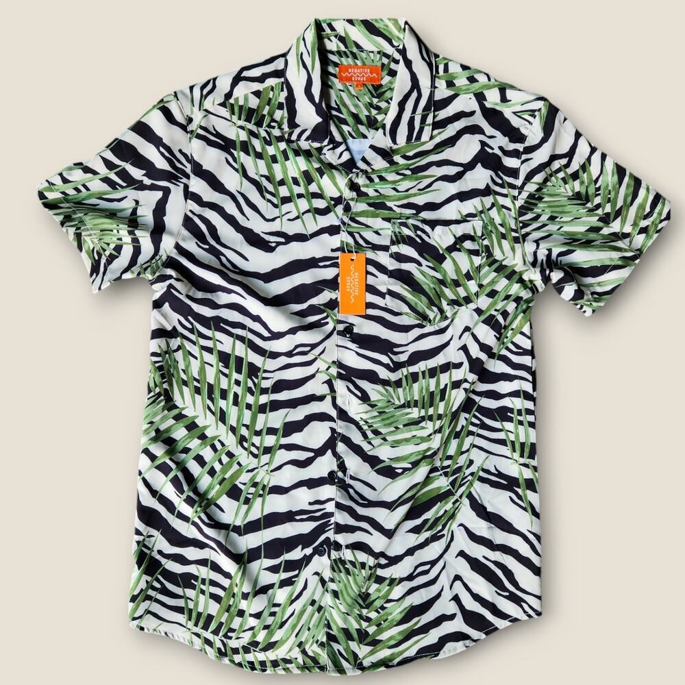 Negative Spaces Men's Button Up Nature Jungle Short Sleeve Shirt Size S NWT